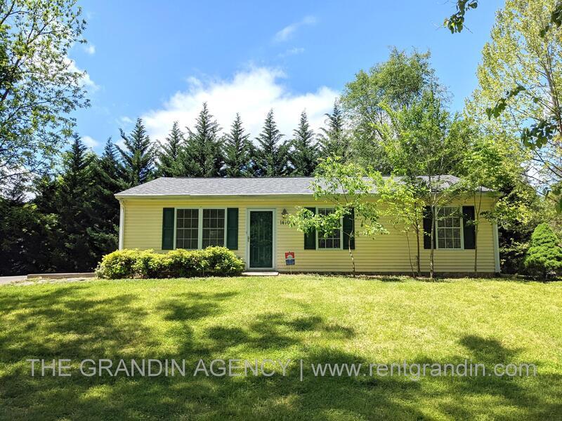 Primary Photo - 1470 Pine Bluff Dr