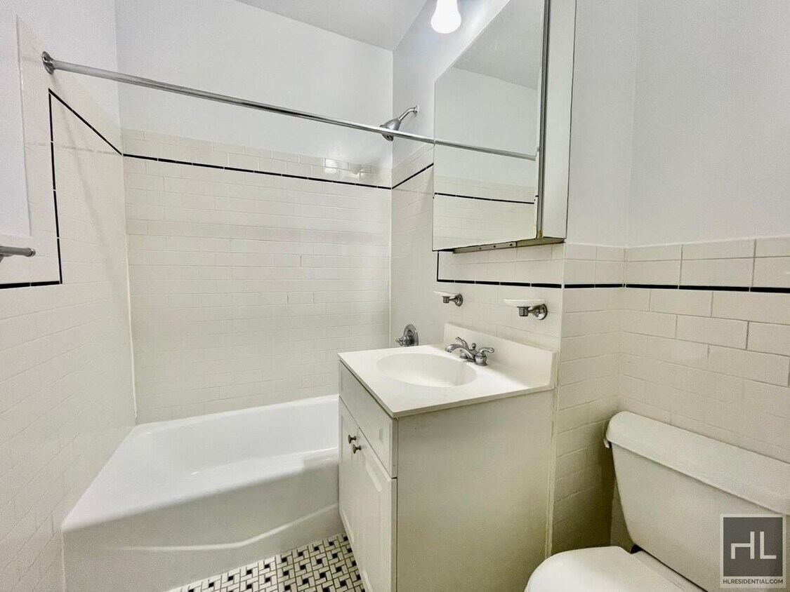 Foto del edificio - EAST 84 STREET