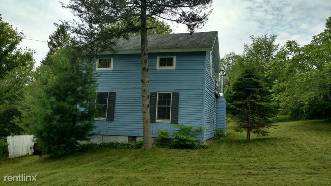 Building Photo - 3 br, 1 bath House - 65 Austin st