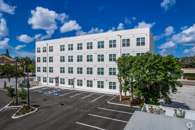 Building Photo - Bradenton Lofts