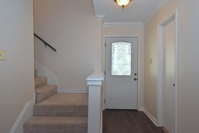 Building Photo - 2578 Bering Dr