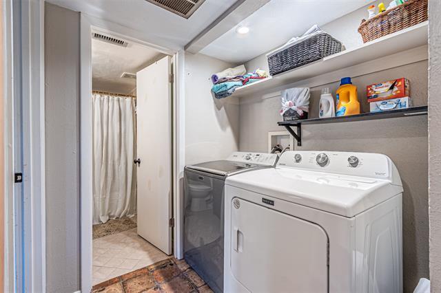 Foto del edificio - 5916 Birchbrook Dr