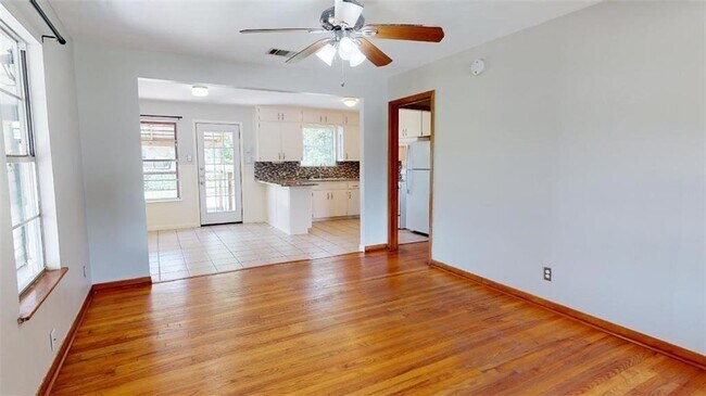 Foto del edificio - 2504 Givens Ave