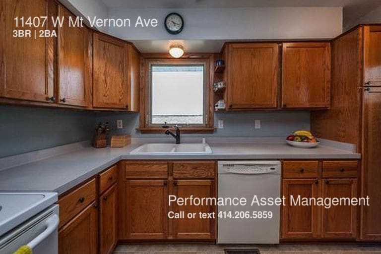 Building Photo - 11407 W Mount Vernon Ave