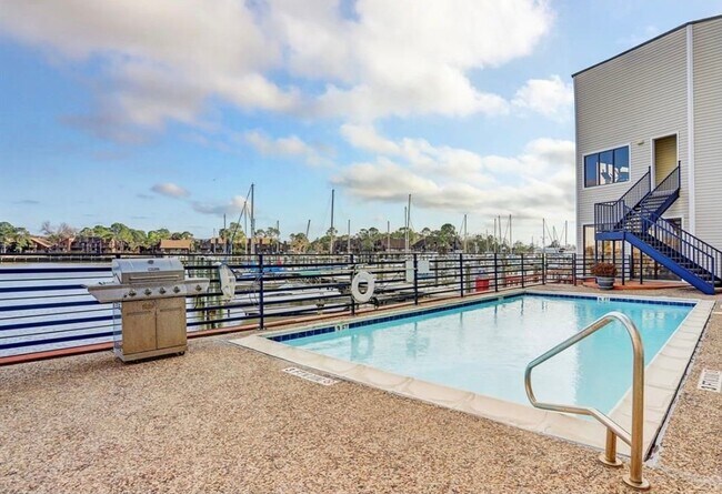 Foto del edificio - 793 Davis Rd