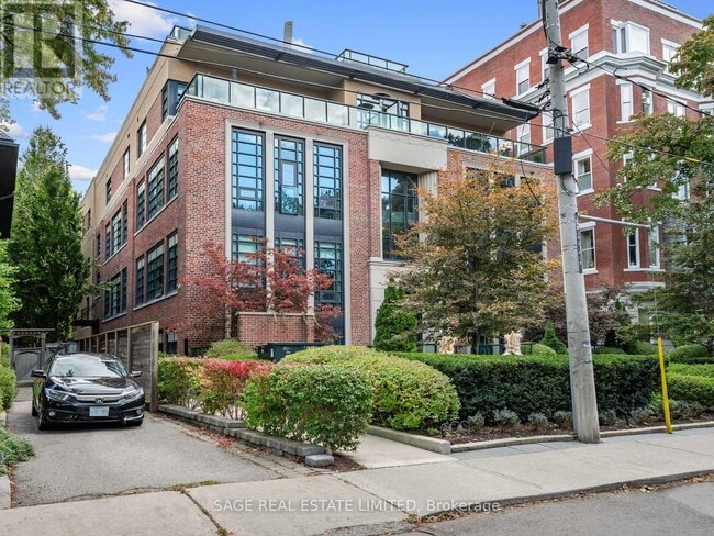 Building Photo - 201-391 BRUNSWICK Ave