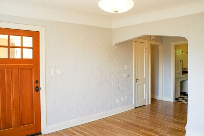 Foto del edificio - Cottage Cutie in John's Landing: HWs, Big ...