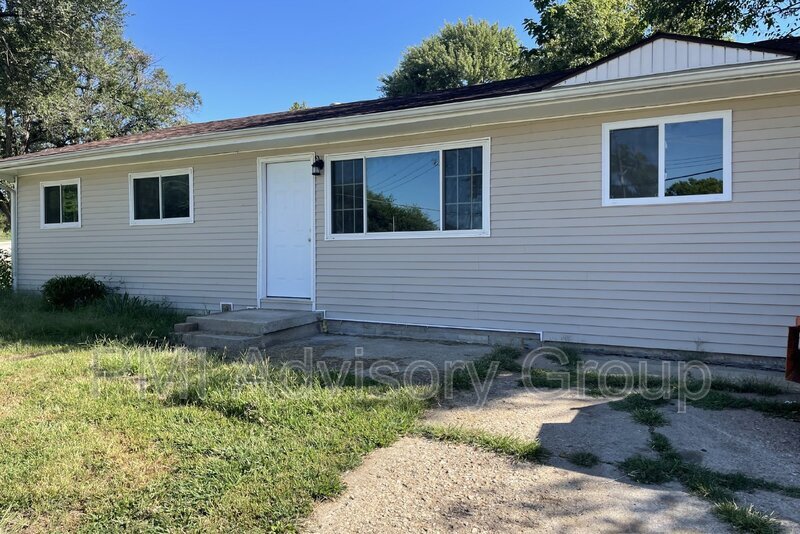 Primary Photo - 602 SE 37th St