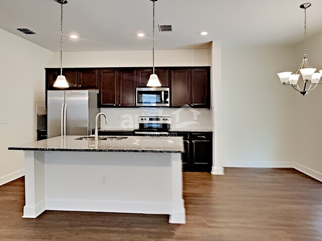 Building Photo - 284 Bering Ln