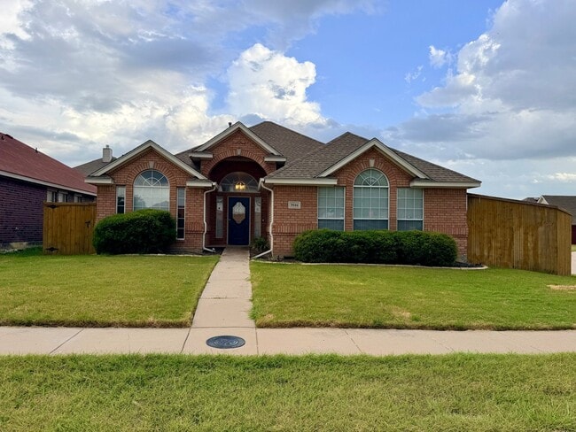 Photo - 7932 Hill Country Ln (Dallas, TX) House