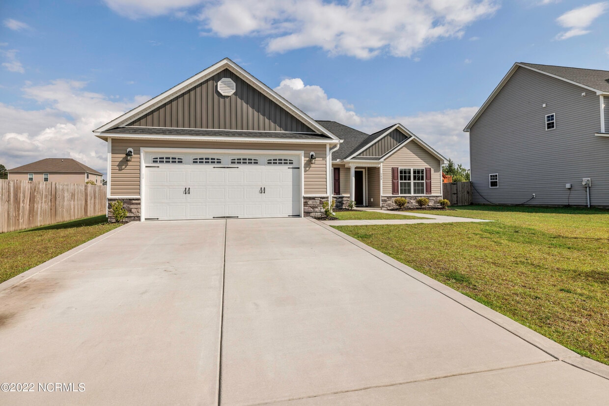 508 White Cedar Ln, Jacksonville, NC 28540 House Rental in