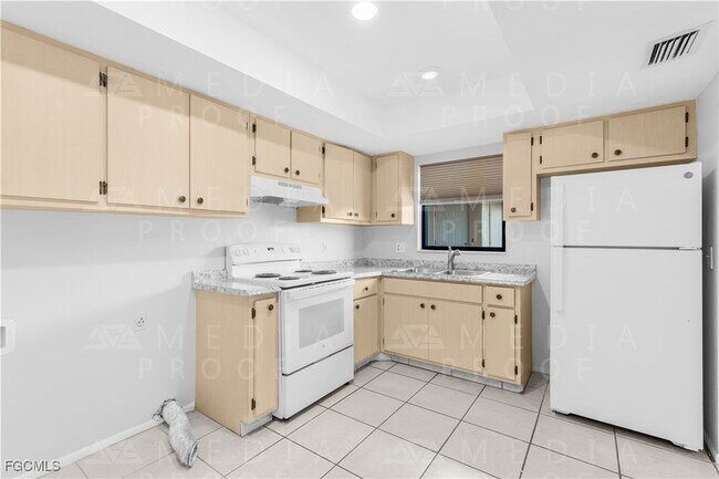 Foto del edificio - 2935 SE 15th Pl