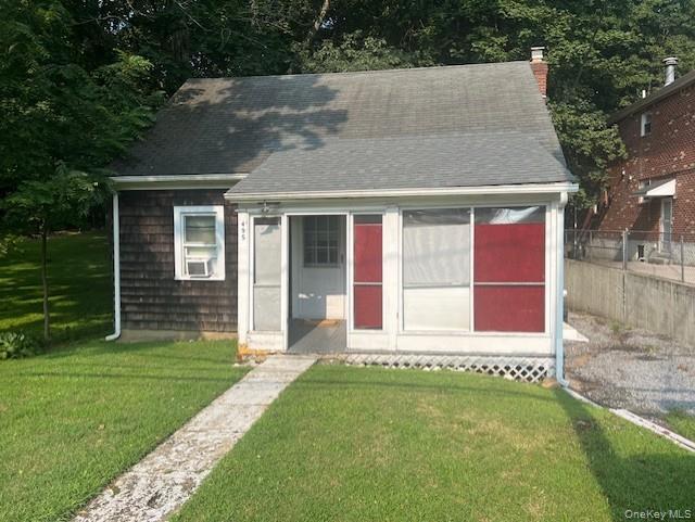 Primary Photo - 495 Community Dr