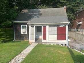 Building Photo - 495 Community Dr