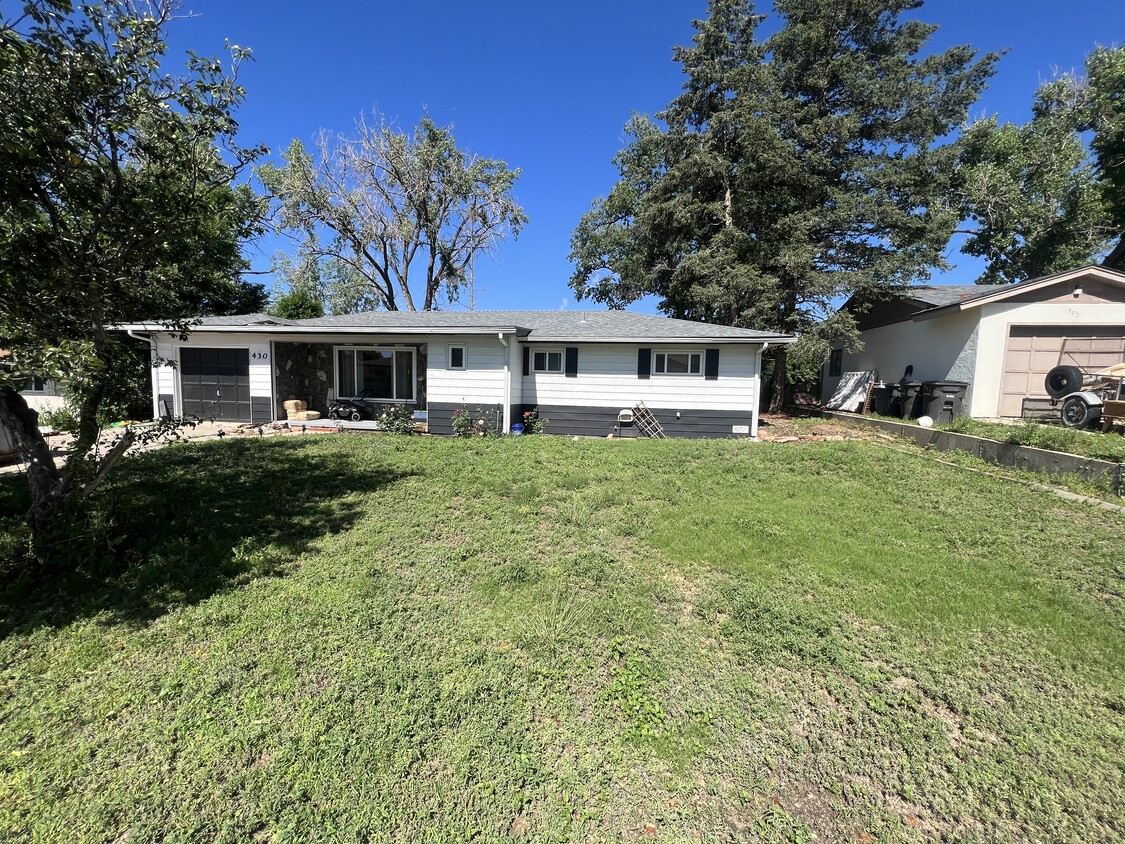 Primary Photo - 430 Cypress Dr