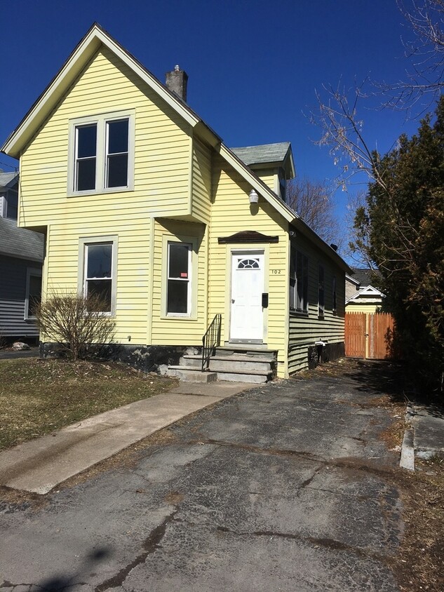 Primary Photo - 102 Morgan Ave