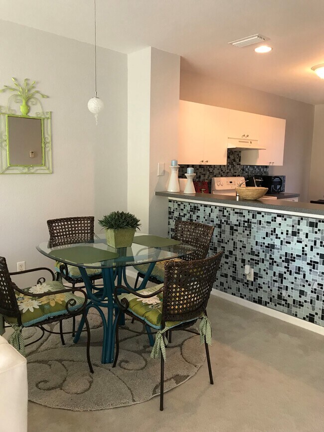 Dining area - 2081 Willow Hammock Cir