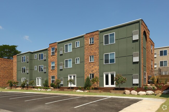 Building Photo - The Quarters East Lansing