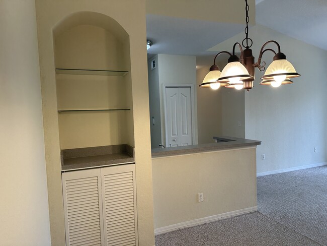 Building Photo - 5703 Legacy Crescent Pl