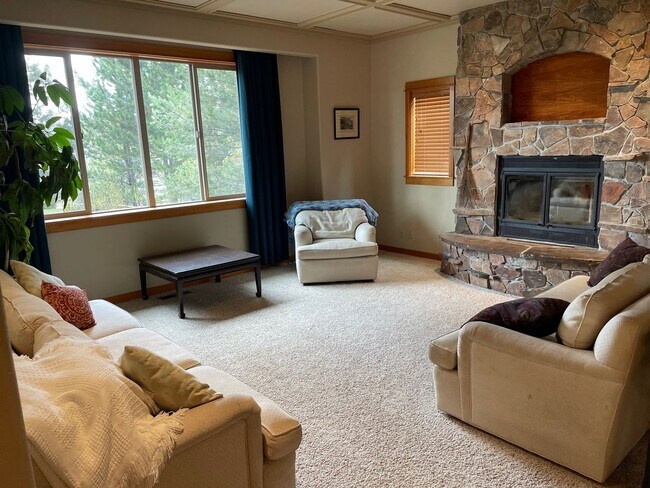 Foto del edificio - Gorgeous Westside home on double lot with ...