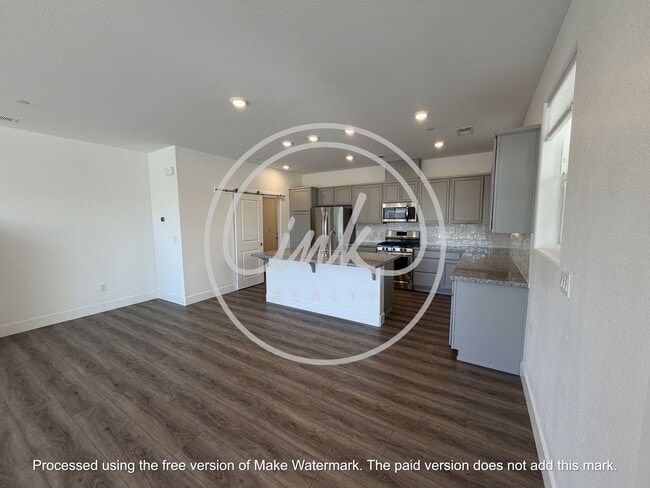 Building Photo - Beautiful Newly Built Townhome In Jenuane Community