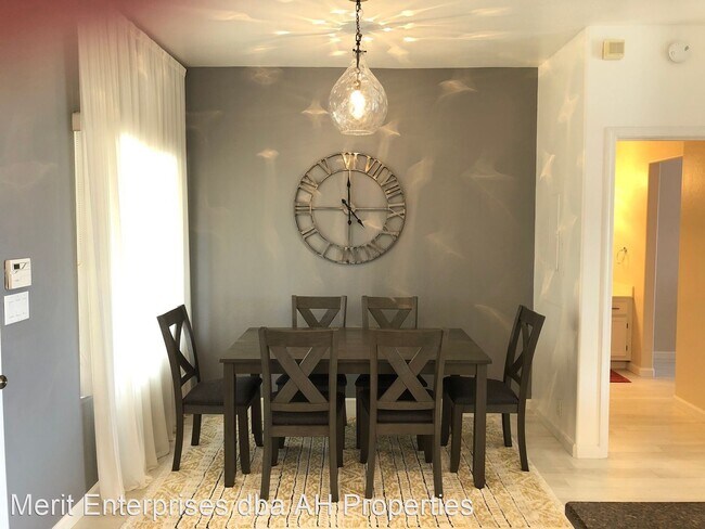 Building Photo - 2 br, 2 bath House - 9253 N FIREBRICK DR #239