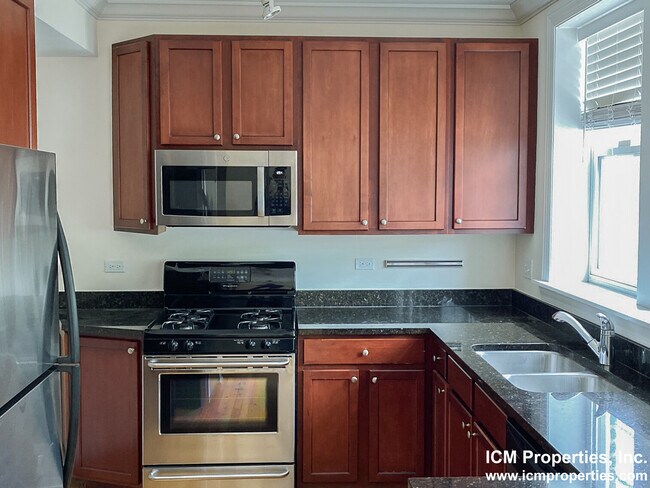 Foto del edificio - 4863 N Hermitage Ave