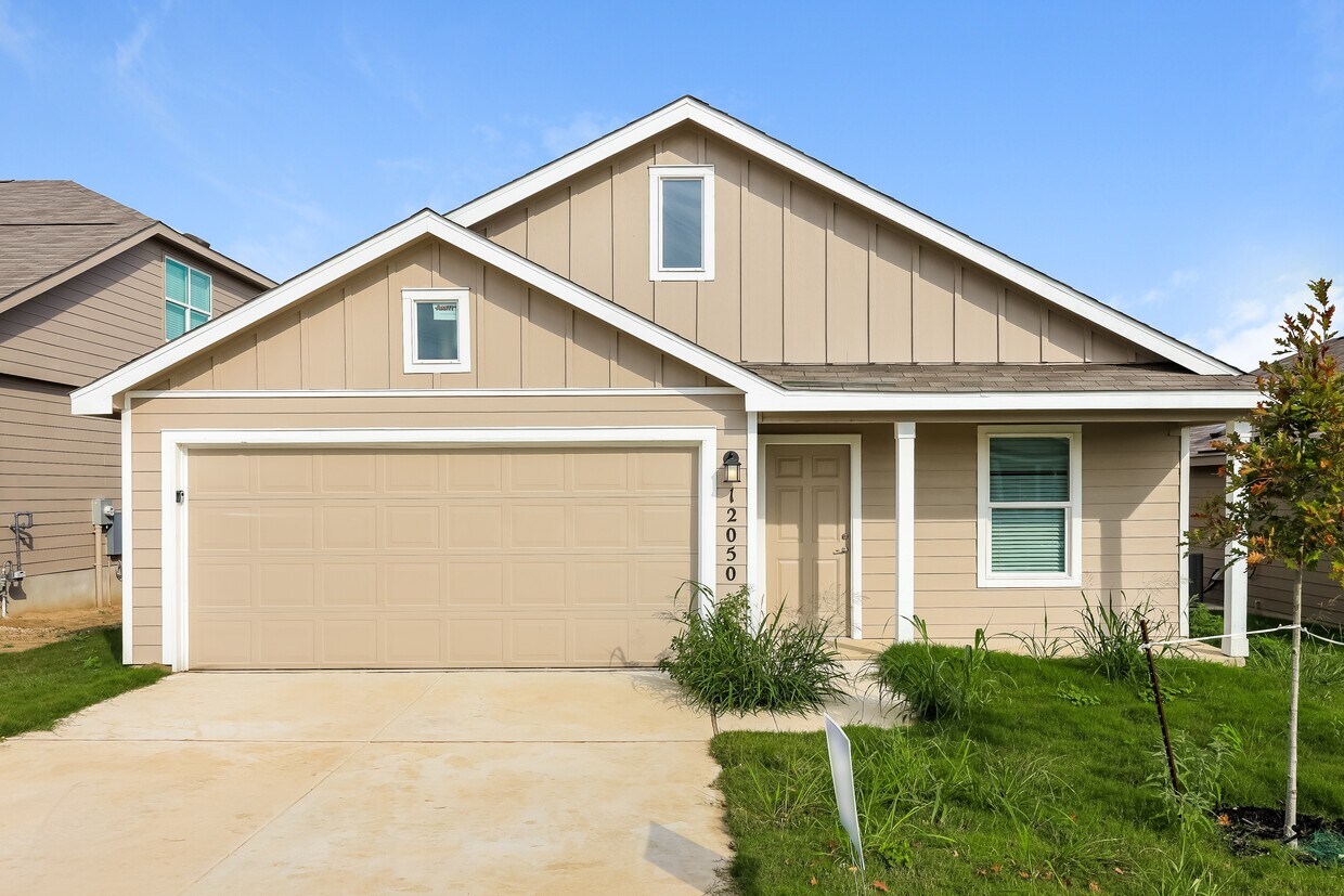 Primary Photo - 12050 Pewee Ct