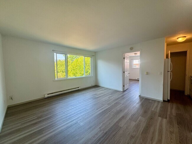Foto del edificio - Move-In Ready One-Bedroom in Highland Park