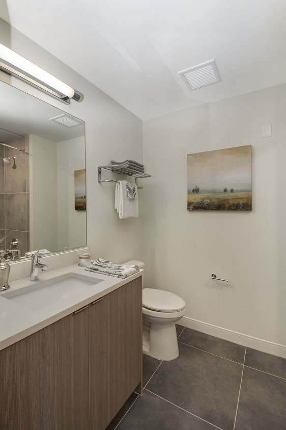 Primary Photo - Luxury South Loop Studio
