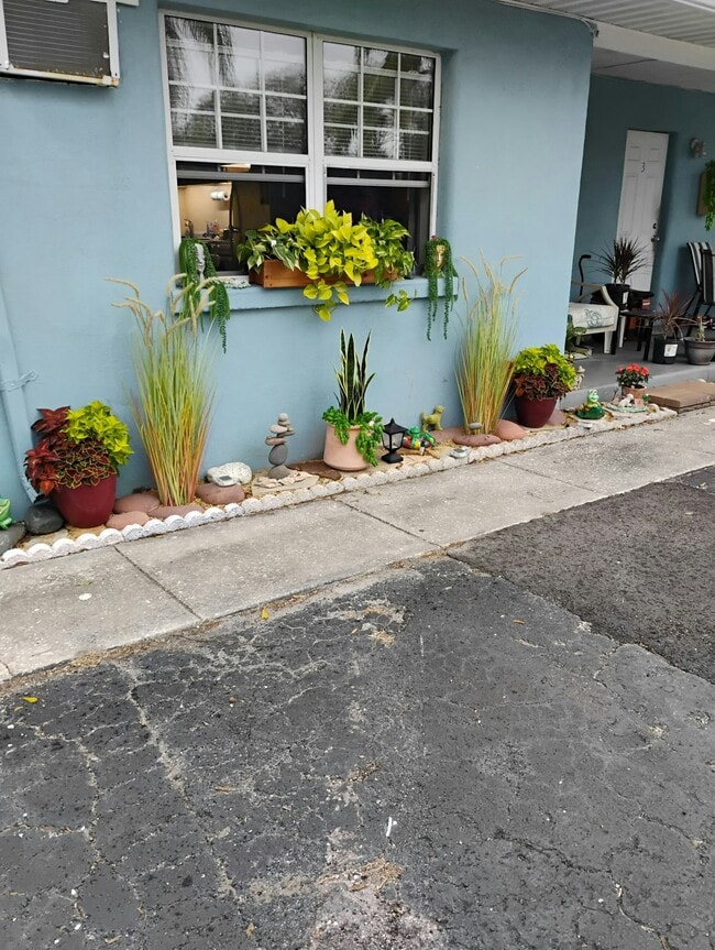 Foto del edificio - 10464 106th Ave N