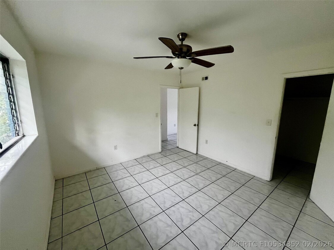 Building Photo - 751 NE 83rd Terrace