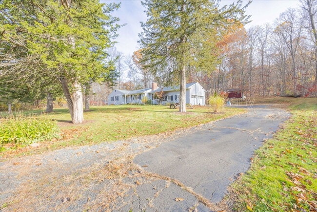 Building Photo - 43 Evergreen Rd