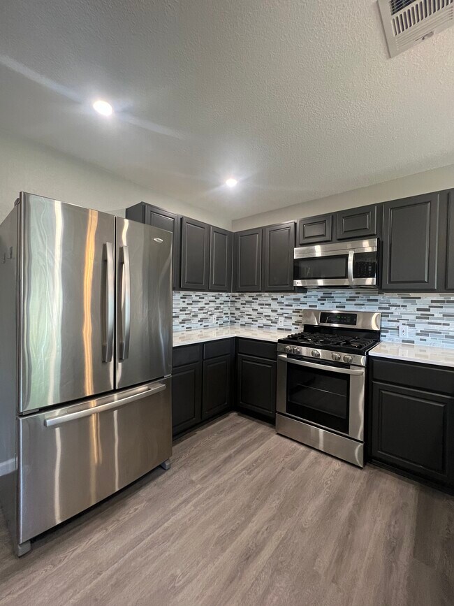 Building Photo - 1510 Primrose Trl