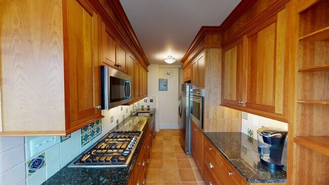 Building Photo - 175 W 93rd St