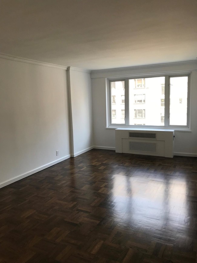Building Photo - 920 Park Avenue