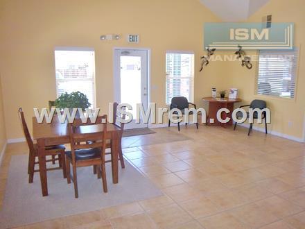 Foto del edificio - 633 Hot Springs Rd