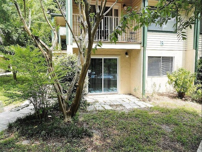 Building Photo - Great 1br//1bath unit in Tumblin Creek