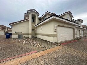 Building Photo - 14813 Leeward Dr