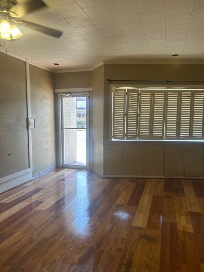 Building Photo - 1 Bed/1 Bath