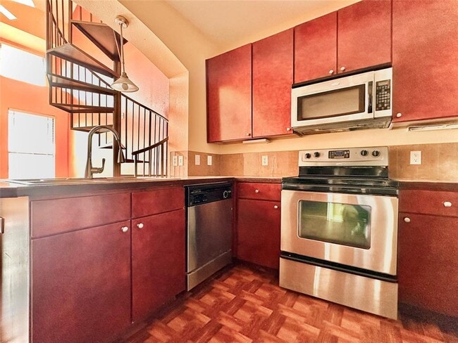 Building Photo - 2505 San Gabriel St