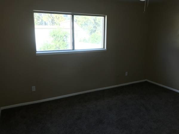 Building Photo - 4800 Nordic Dr