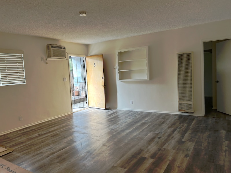 LIVING ROOM - 224 W Palm Ave