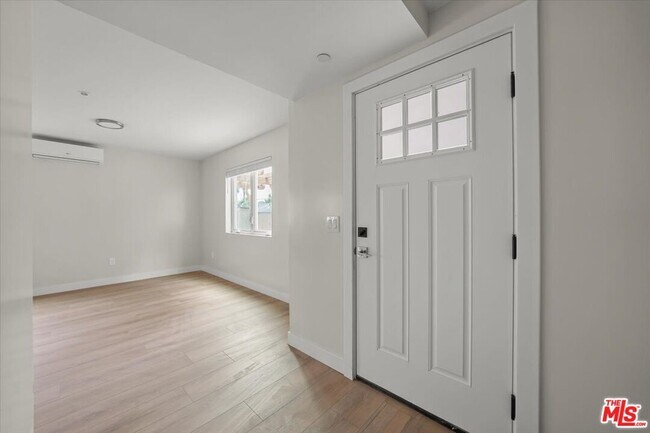 Building Photo - 1317 Punta Gorda St