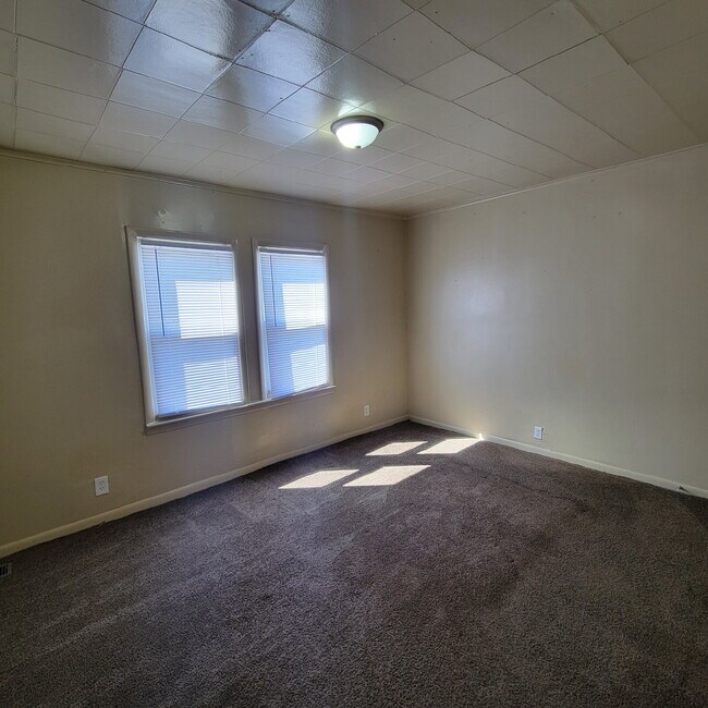 Foto del edificio - conveniently located around the corner from popular Garfield Park