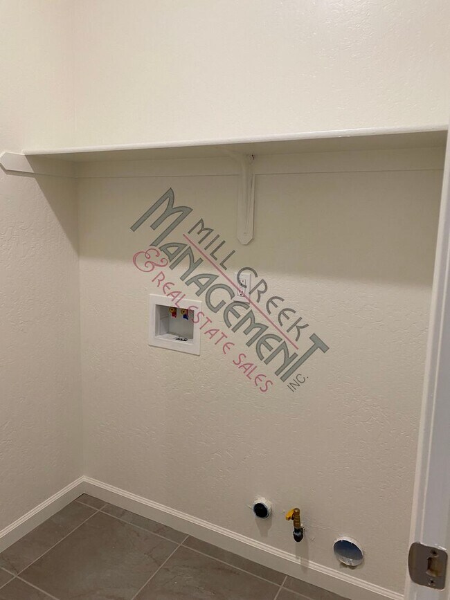 Foto del edificio - Beautiful home in Cameron Court community