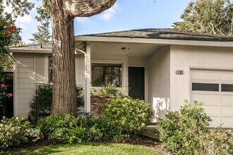 Building Photo - 1109 Drake Ave