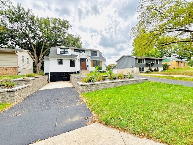 Foto del edificio - 7713 Knoll St