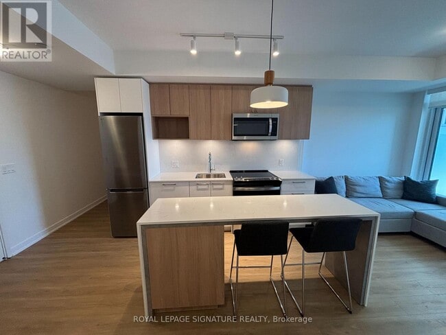 Building Photo - 500 Plains Rd E