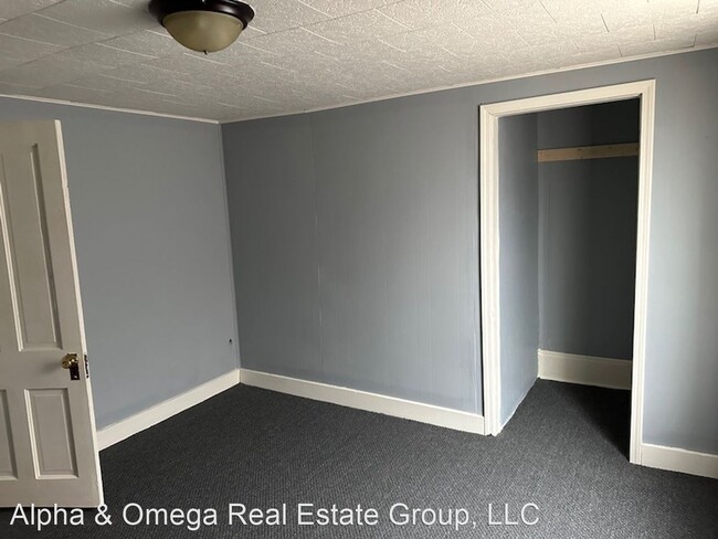 Building Photo - 4 br, 1 bath House - 75 Harker St.